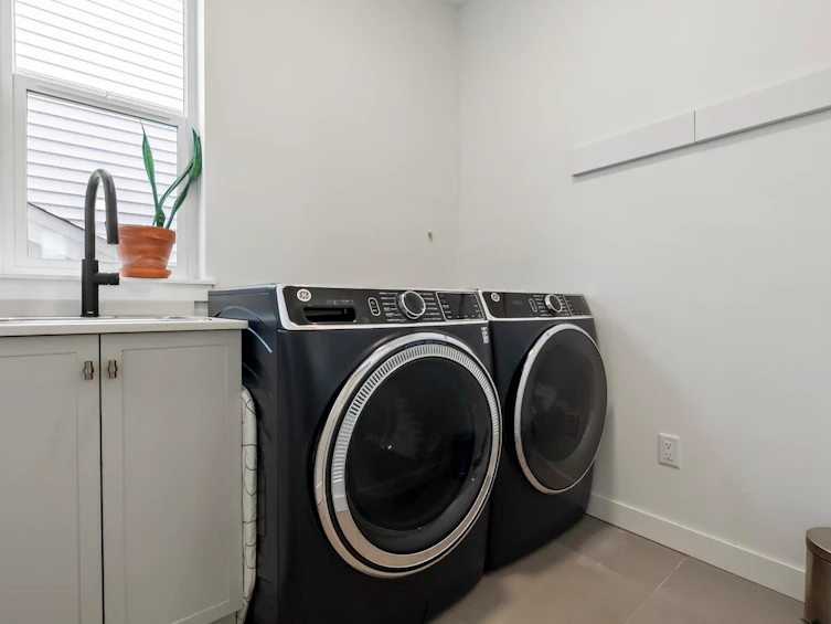 7567 196a Street, Langley, BC, V2Y 3T2 - 25