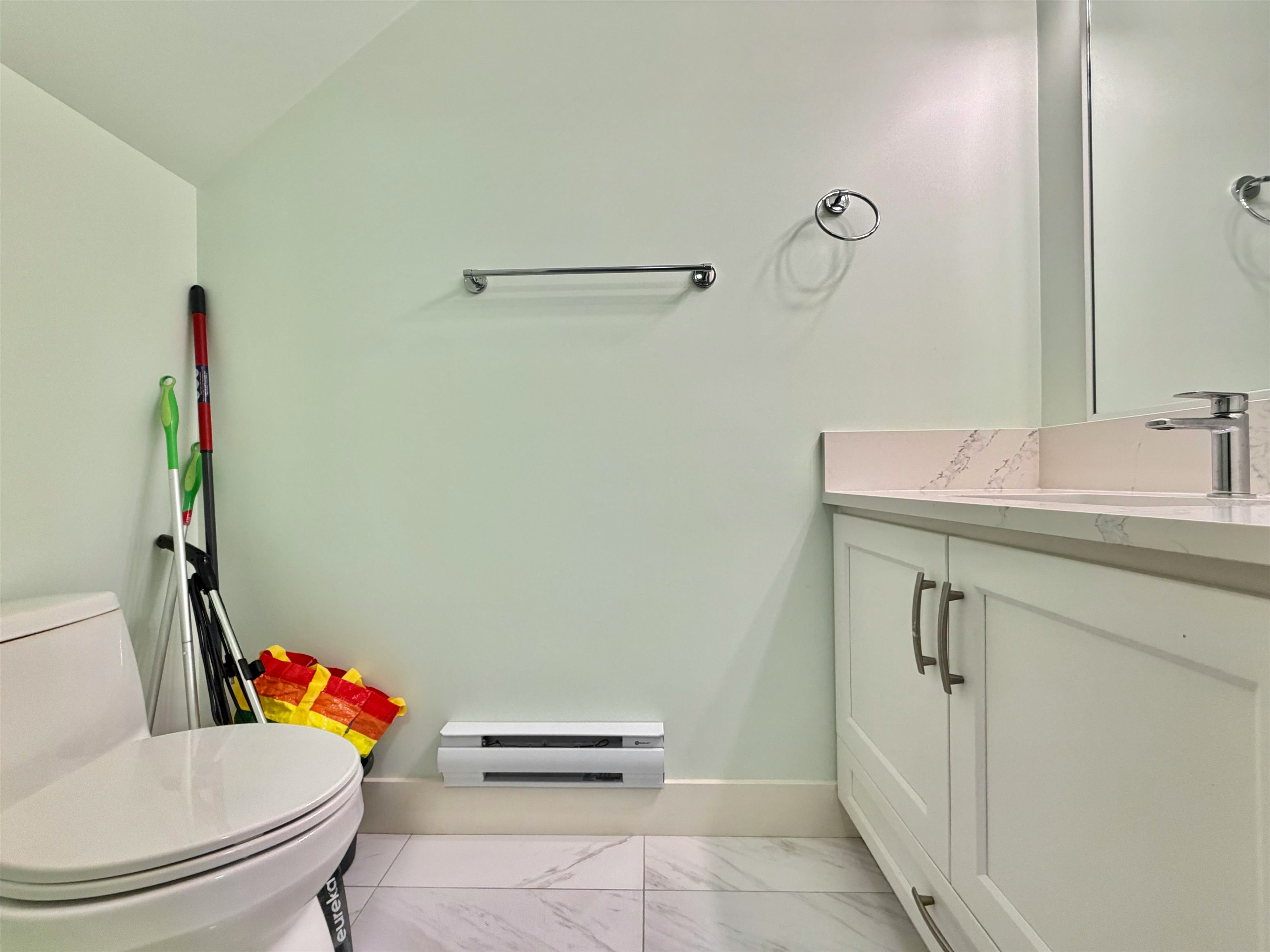 LANEWAY-582 E 57th Avenue, Vancouver, BC, V5X 1S9 - 6