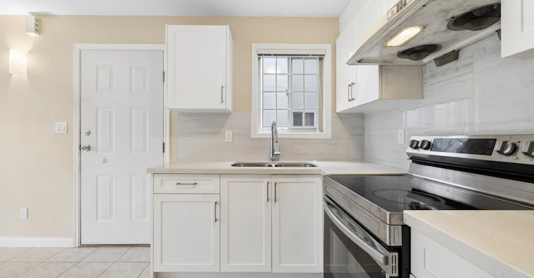 garden suite-7785 Buller St, Burnaby, BC, V5J 4T2 - 11