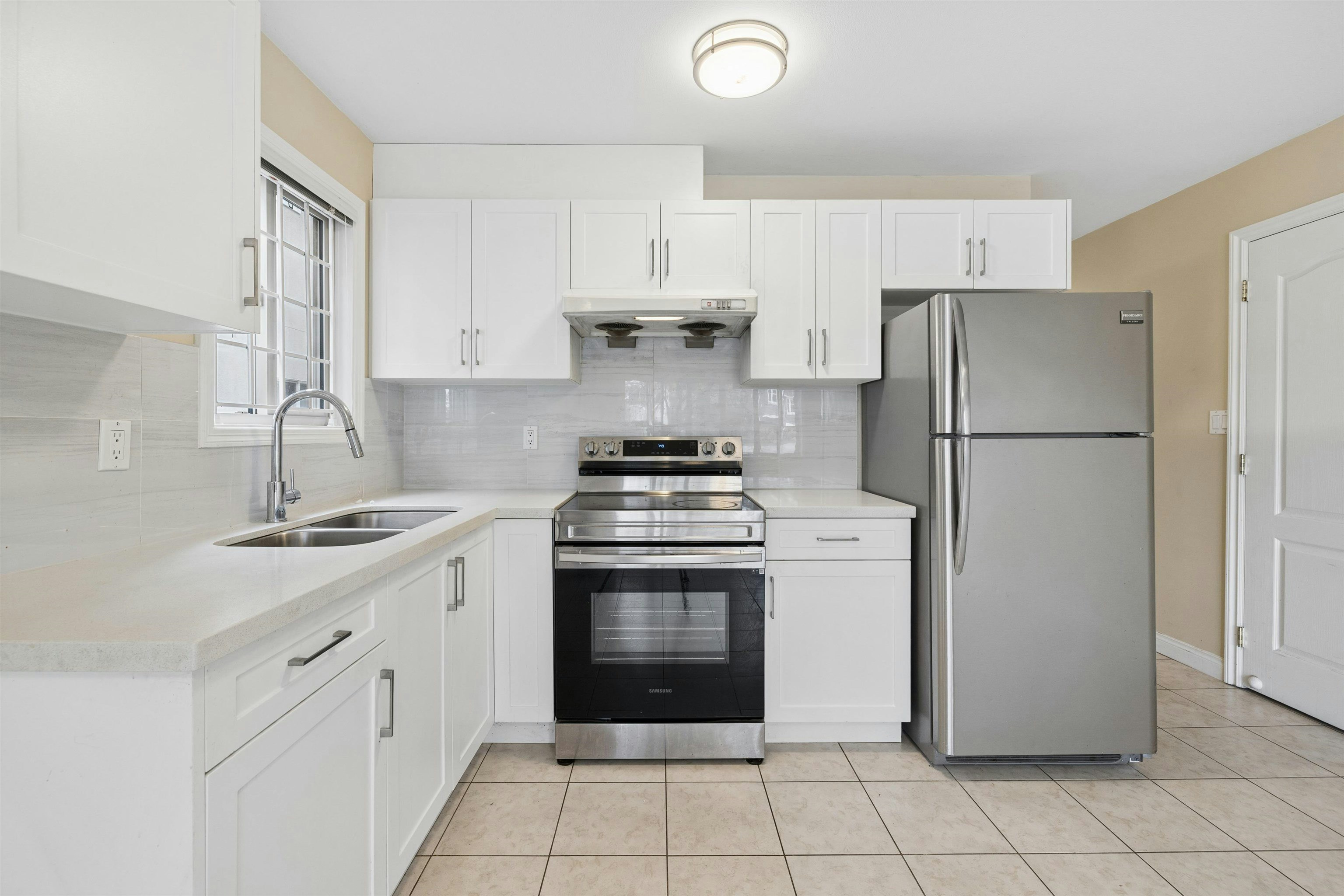 garden suite-7785 Buller St, Burnaby, BC, V5J 4T2 - 13
