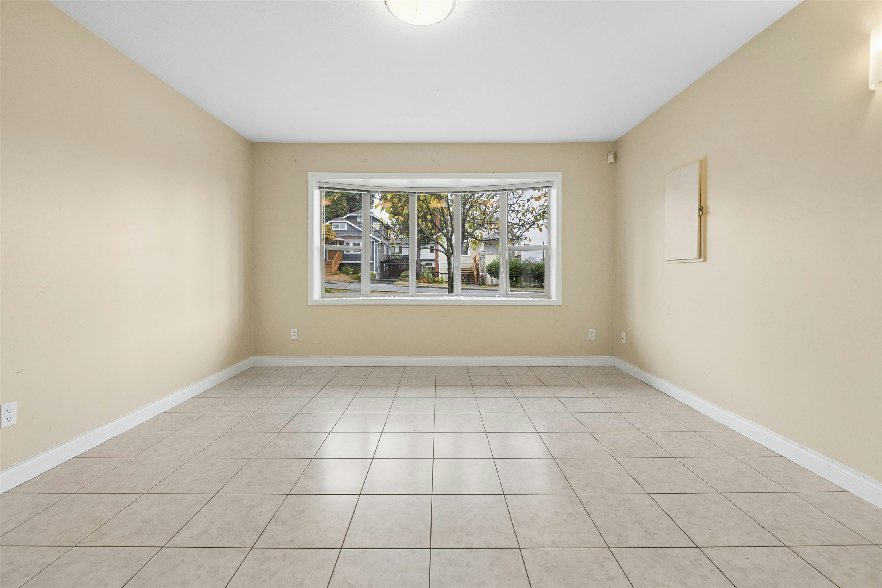 garden suite-7785 Buller St, Burnaby, BC, V5J 4T2 - 14