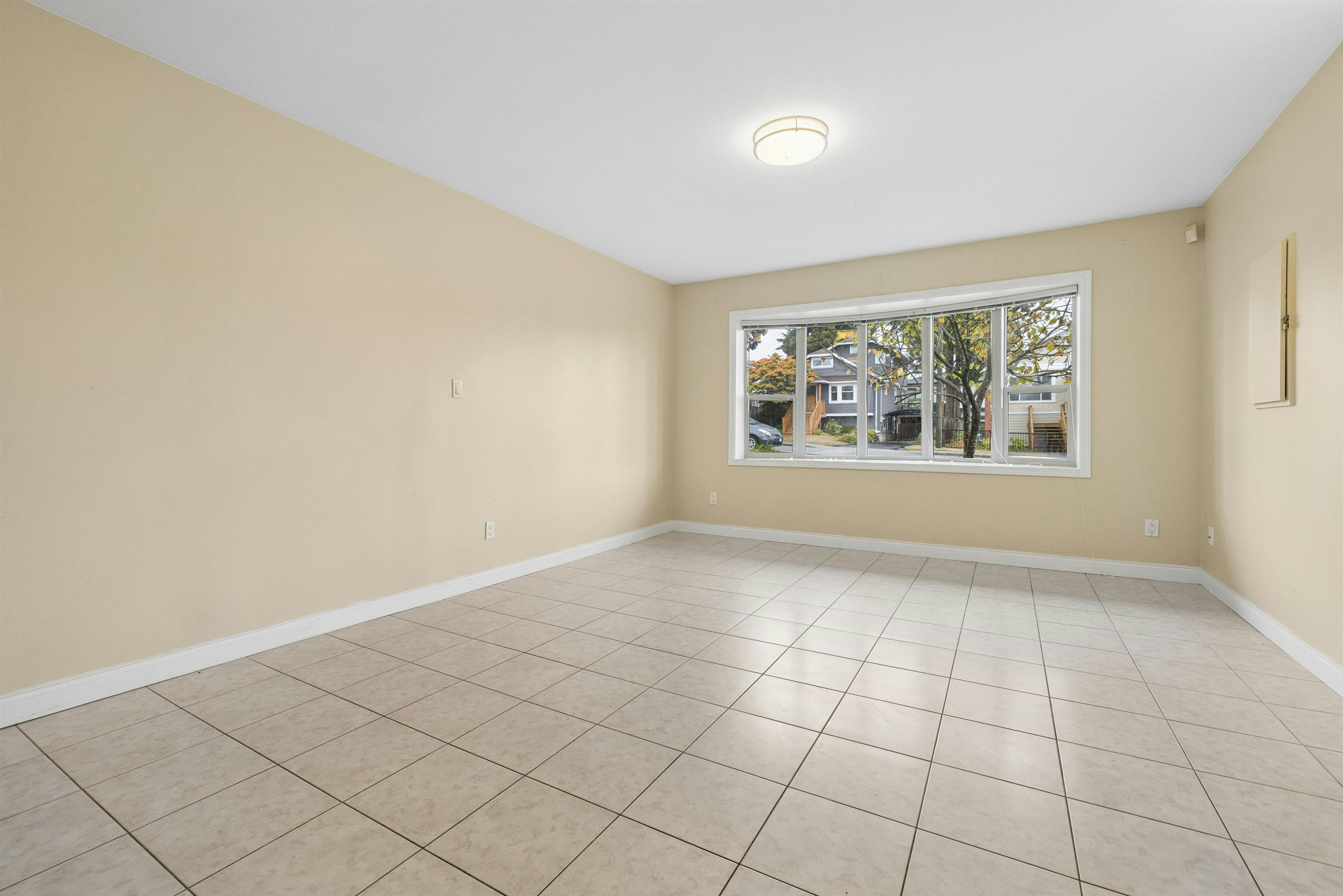 garden suite-7785 Buller St, Burnaby, BC, V5J 4T2 - 6