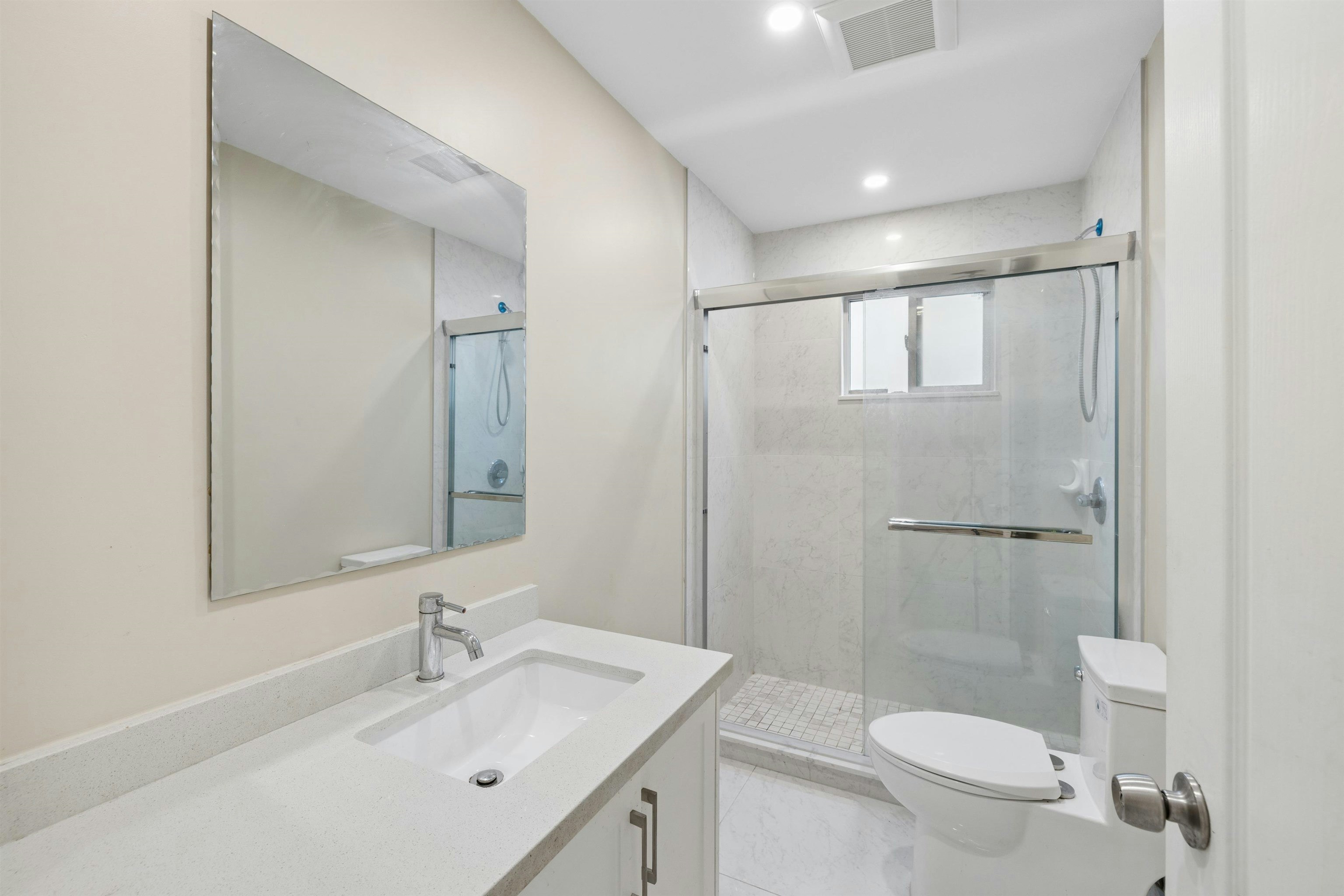 garden suite-7785 Buller St, Burnaby, BC, V5J 4T2 - 19