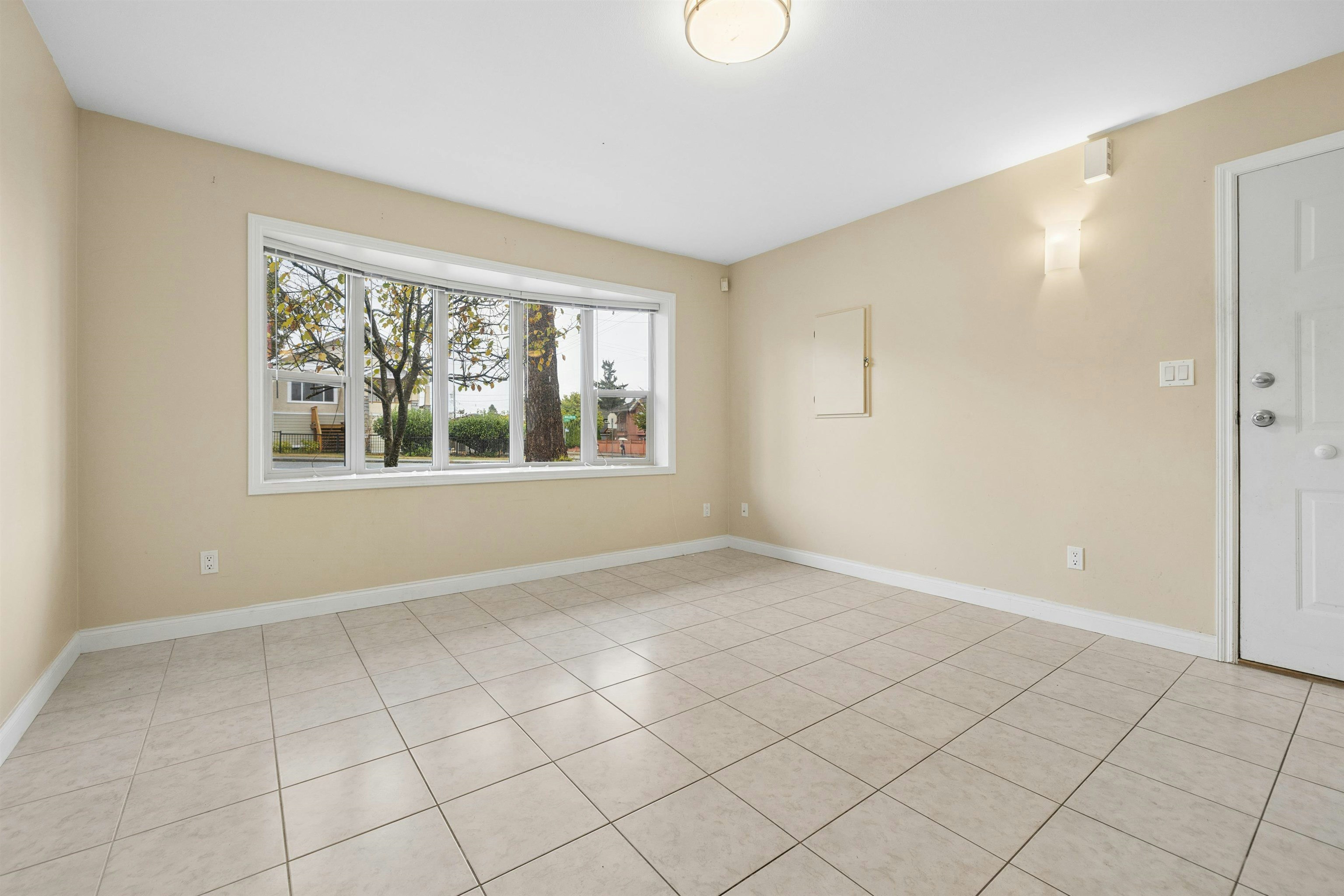 garden suite-7785 Buller St, Burnaby, BC, V5J 4T2 - 10
