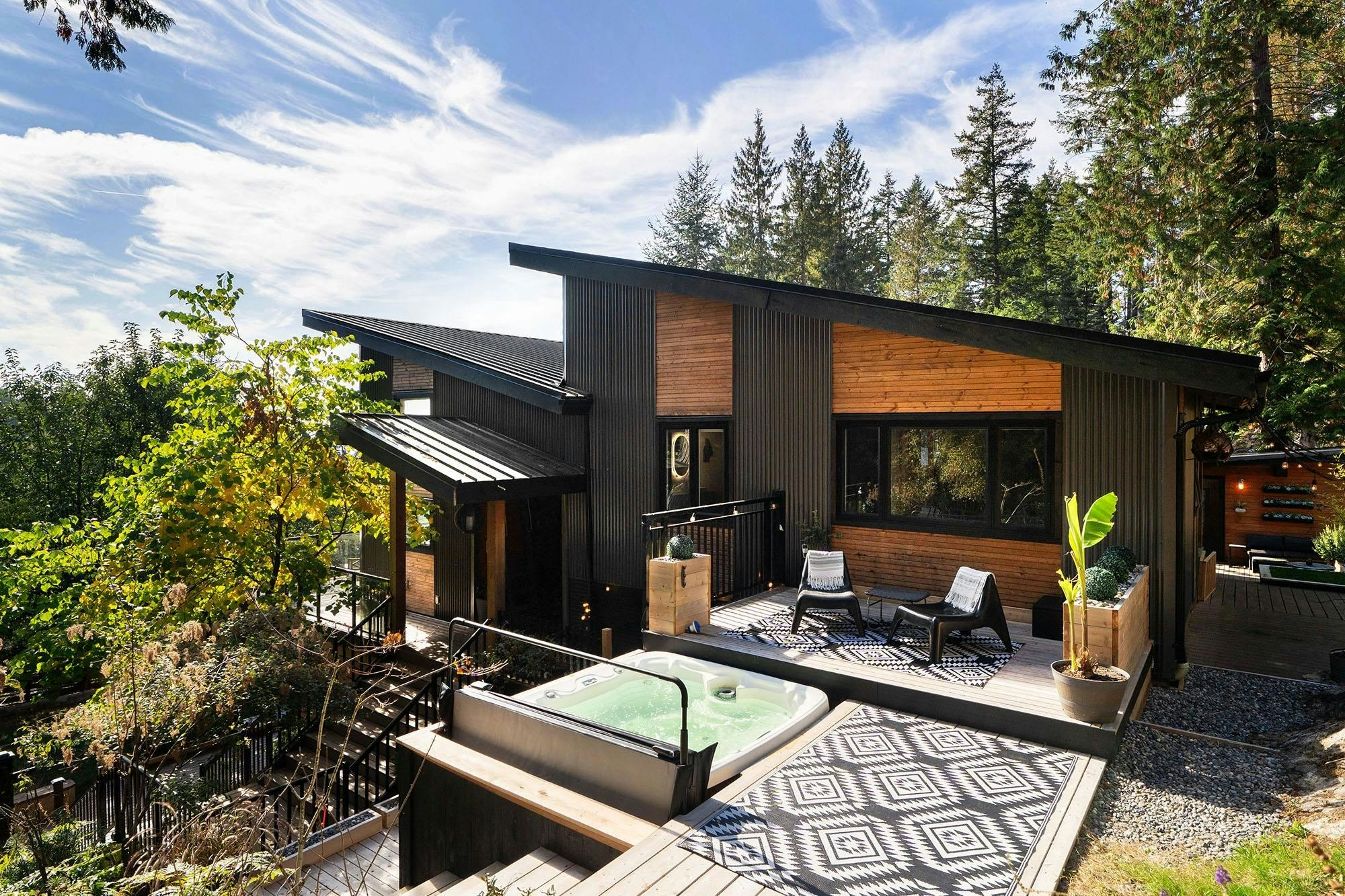 955 Windjammer Road, Bowen Island, BC, V0N 1G2