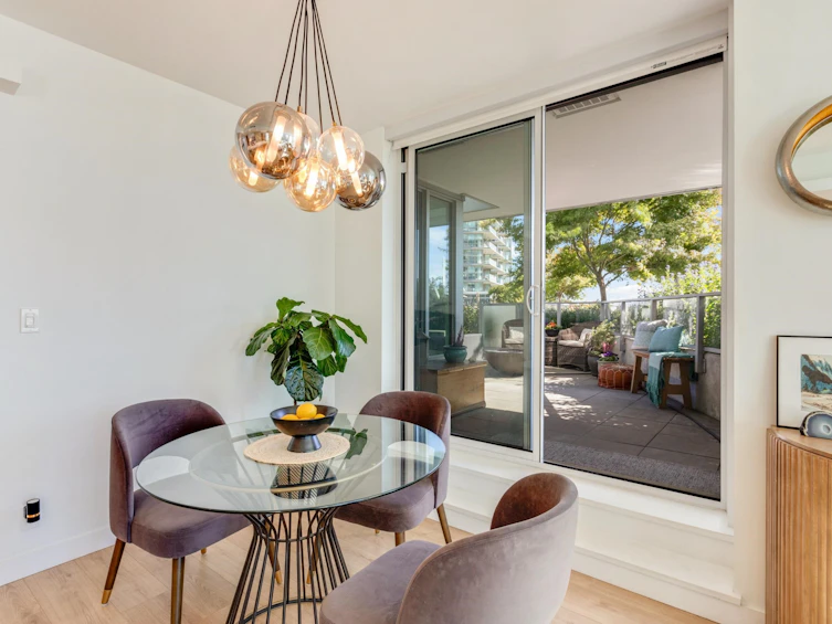 706-1500 Fern Street, North Vancouver, BC, V7J 0E6 - 9