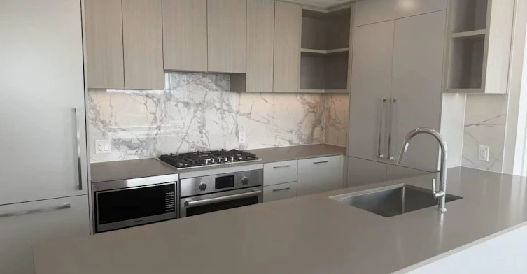 6468 Willingdon Avenue, Burnaby, BC, V5H 0L3 - 2