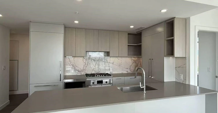6468 Willingdon Avenue, Burnaby, BC, V5H 0L3 - 3