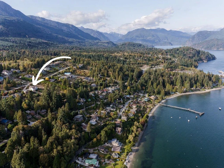 1208 St Andrews Road, Gibsons, BC, V0N 1V1 - 4