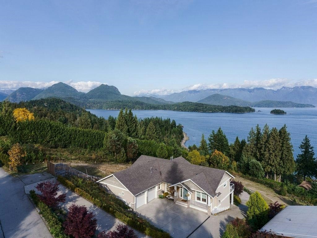 1208 St Andrews Road, Gibsons, BC, V0N 1V1