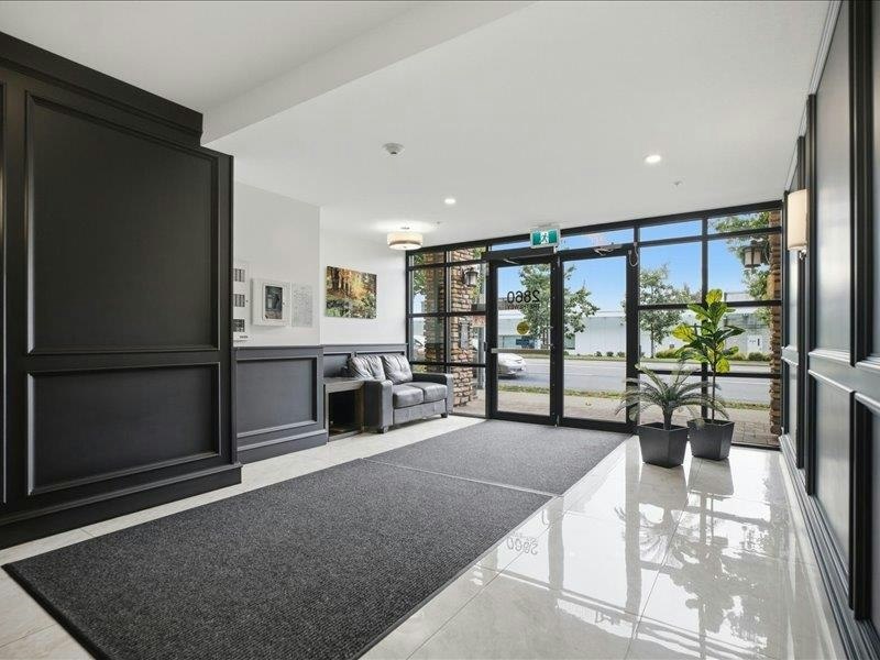 103-2860 Trethewey Street - 4
