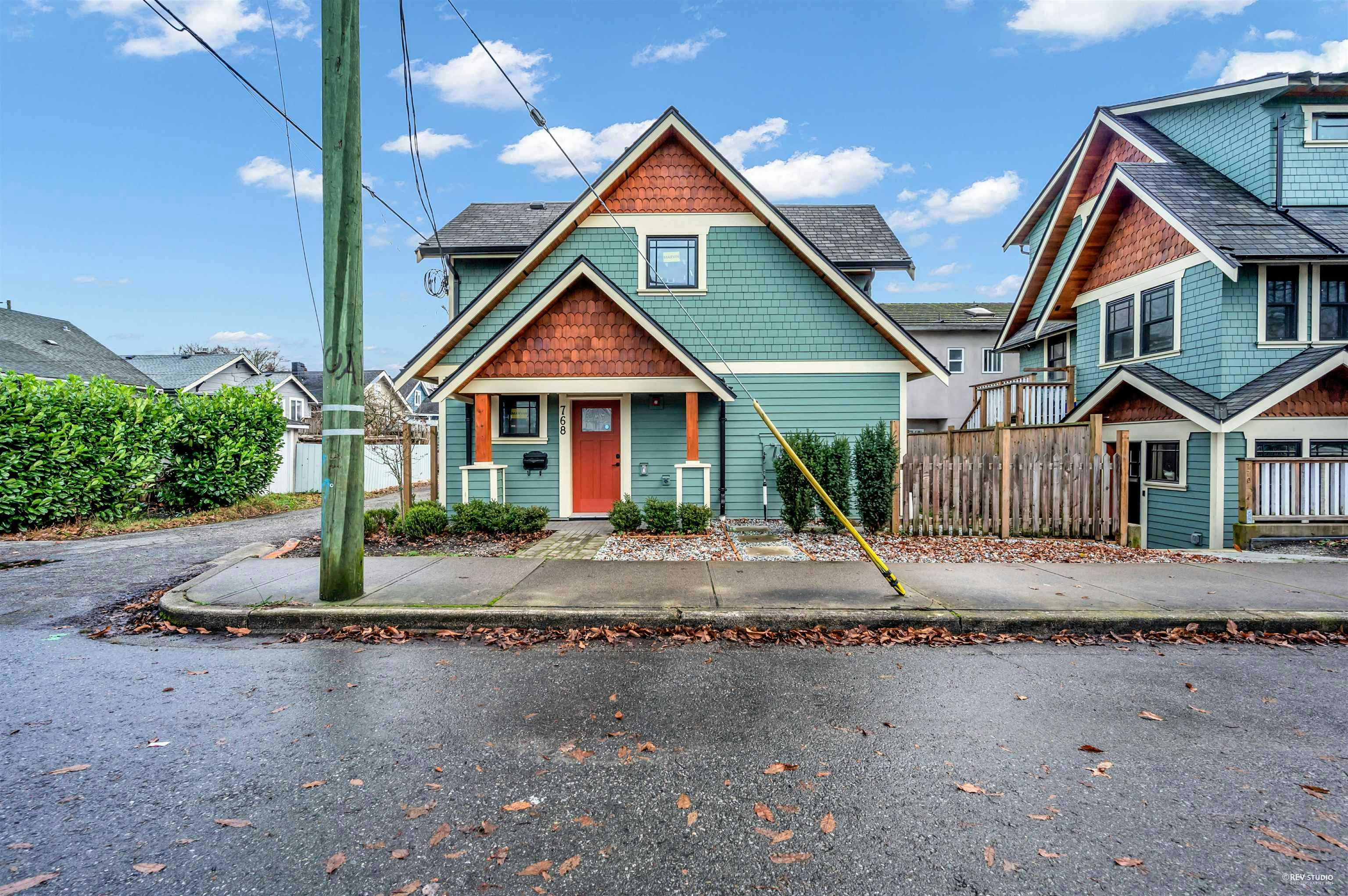 768 Garden Dr, BC, Vancouver, BC, V5L 0C9 - 2