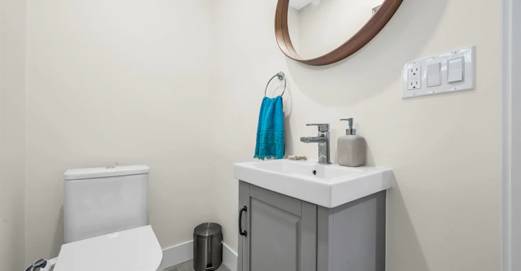 768 Garden Dr, BC, Vancouver, BC, V5L 0C9 - 19