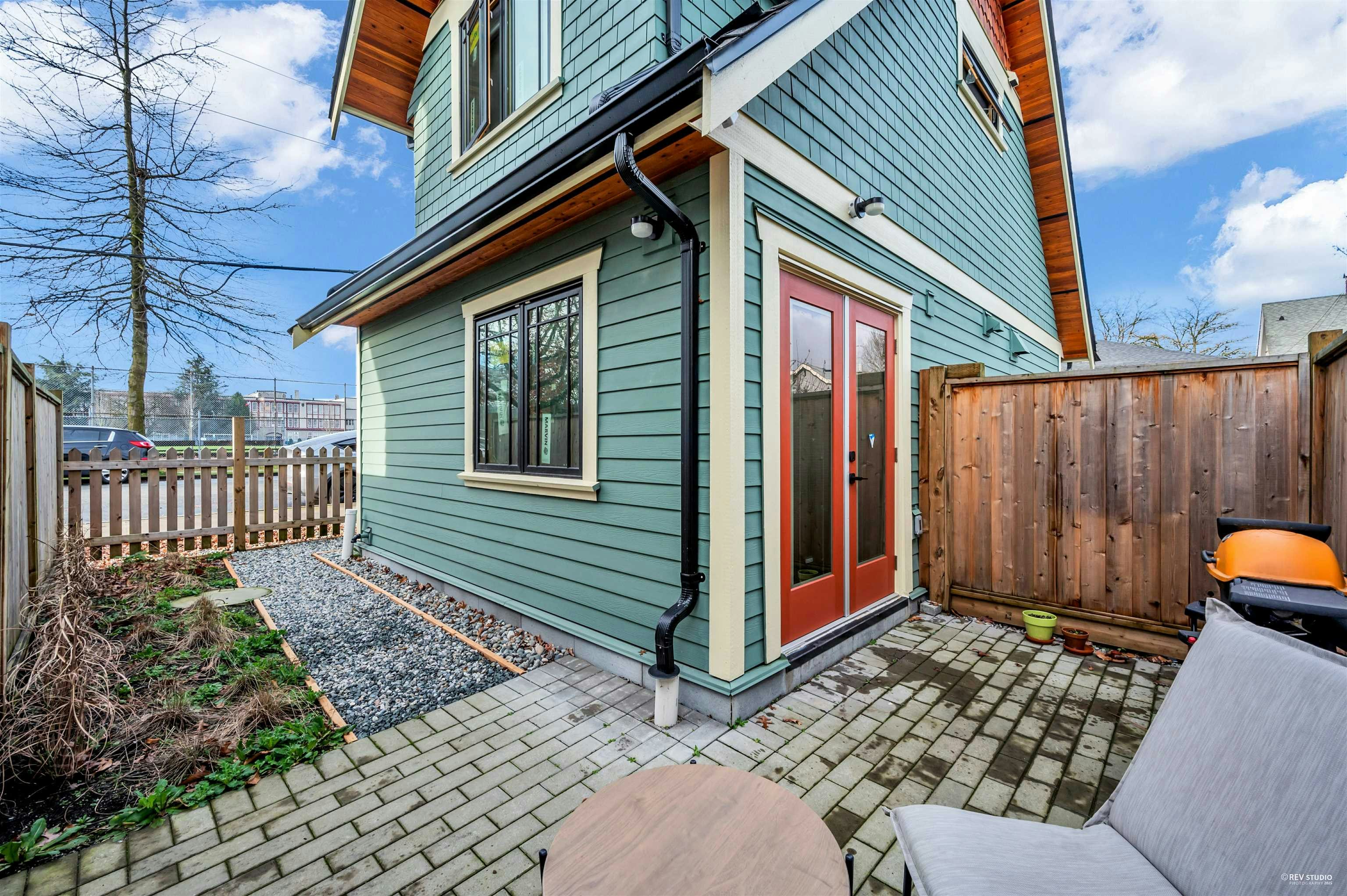 768 Garden Dr, BC, Vancouver, BC, V5L 0C9 - 23