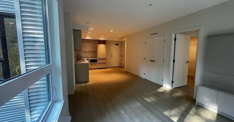 403-2015 St. Johns St BC, Port Moody, BC, V3H 0N5 - 3