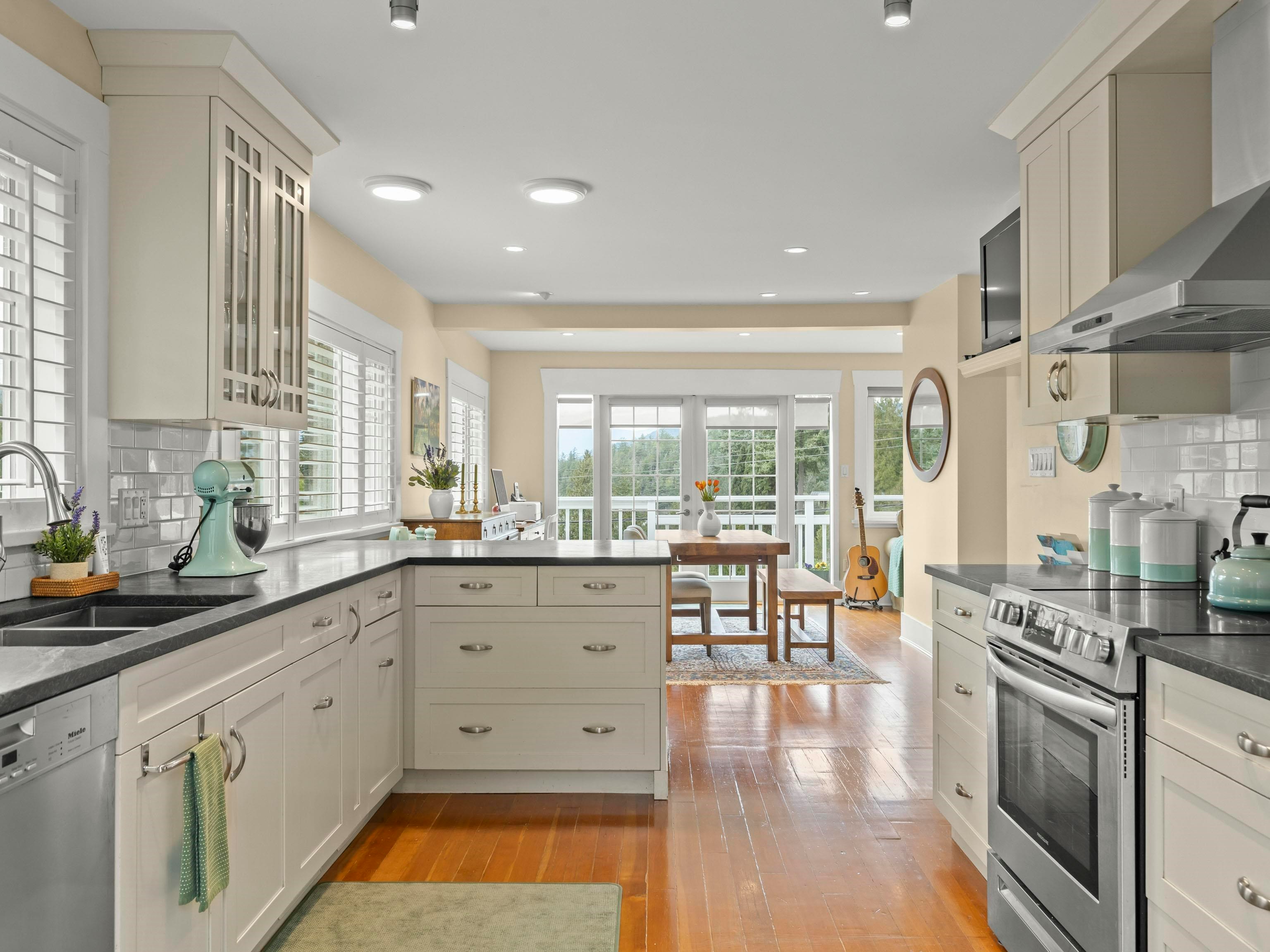6252 Wellington Avenue, West Vancouver, BC, V7W 2H4 - 18
