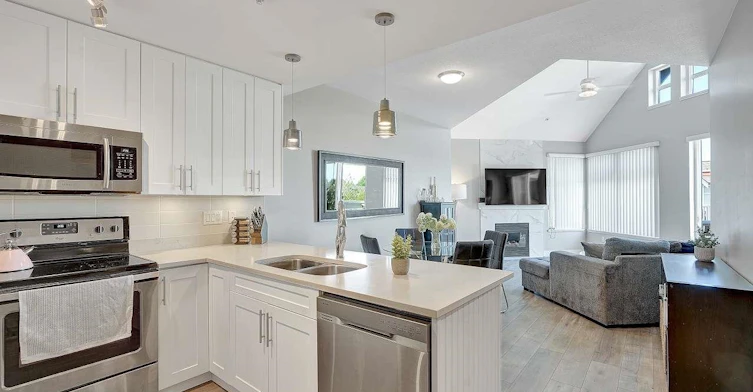4th floor-15350 16a Avenue, Surrey, BC, V4A 1S9 - 9