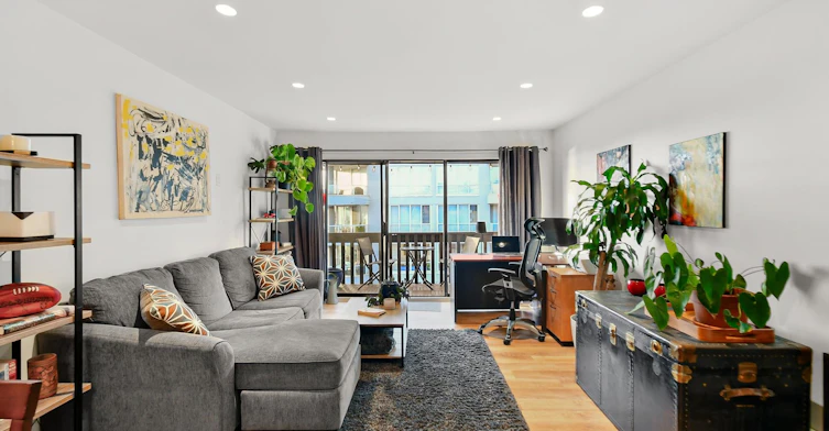410-120 E 4th Street, North Vancouver, BC, V7L 1H6 - 2