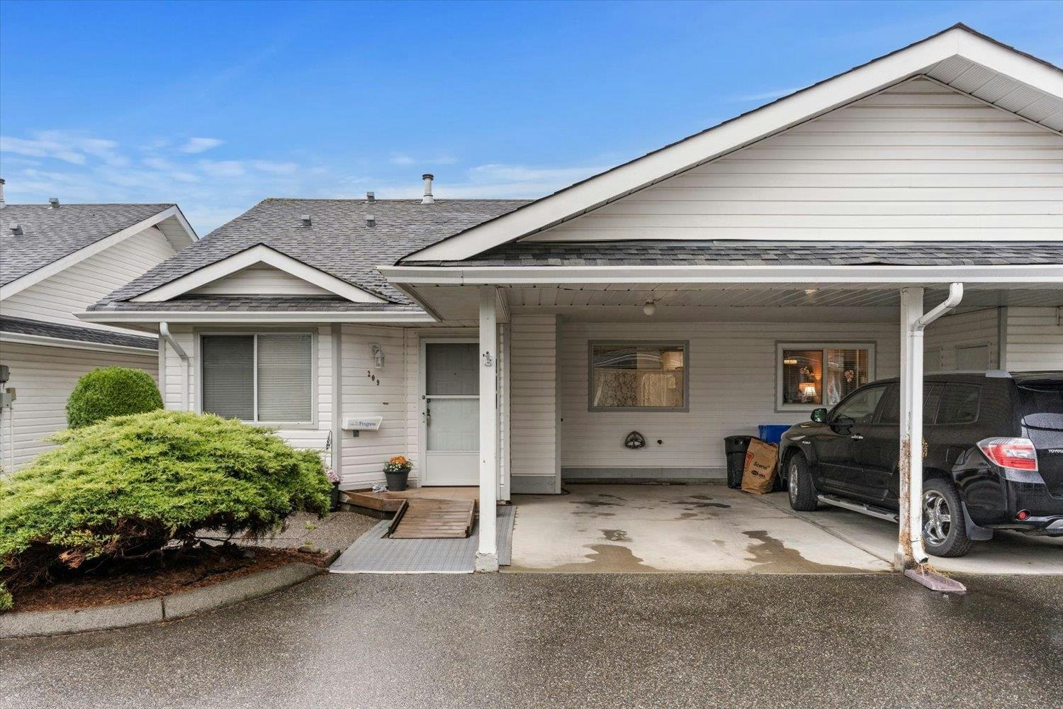 209-7610 Evans Road, Chilliwack, BC, V2R 2Z5