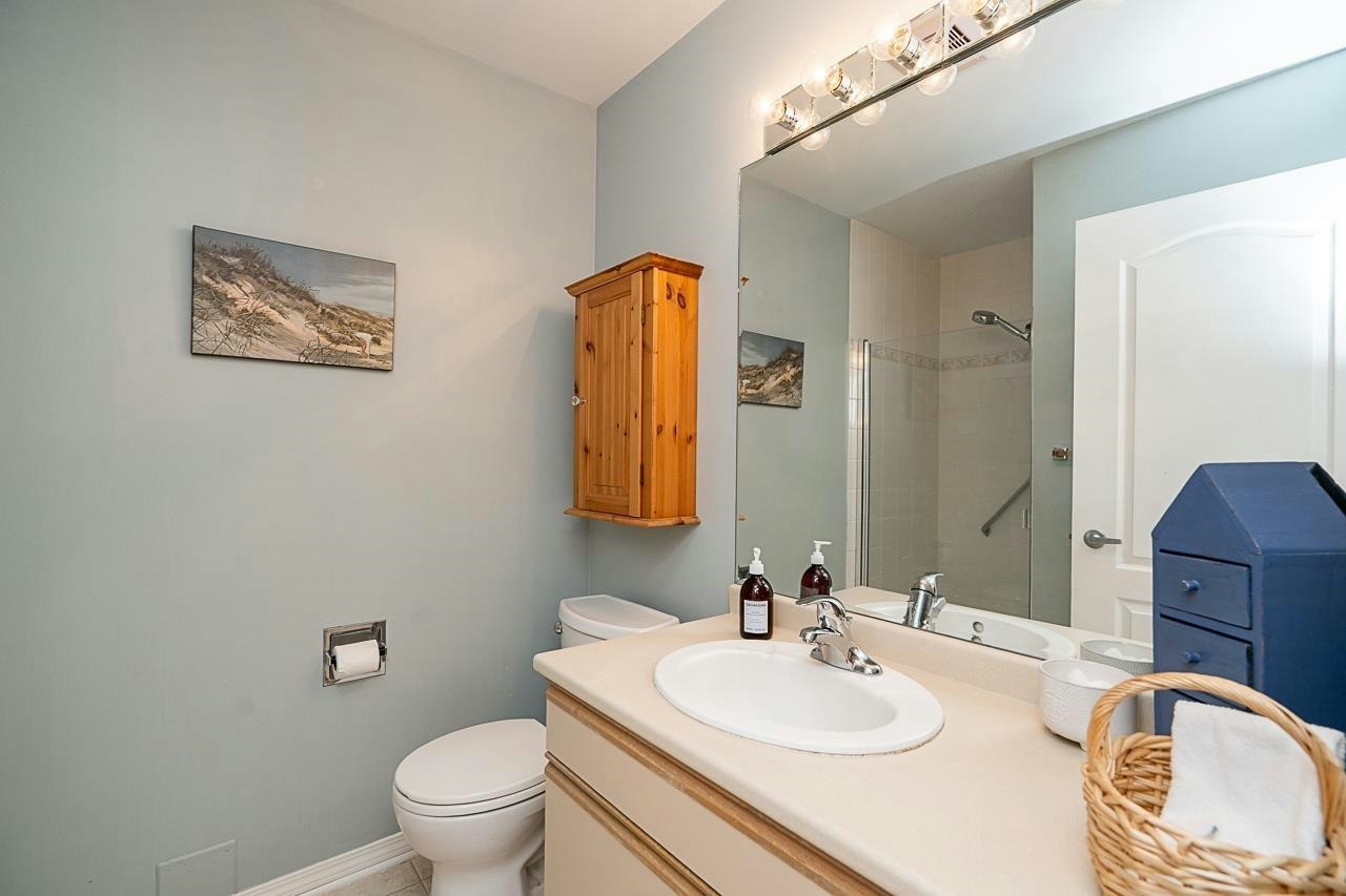 3rd Floor-15165 Marine Drive, Surrey, BC, V4B 1C5 - 13