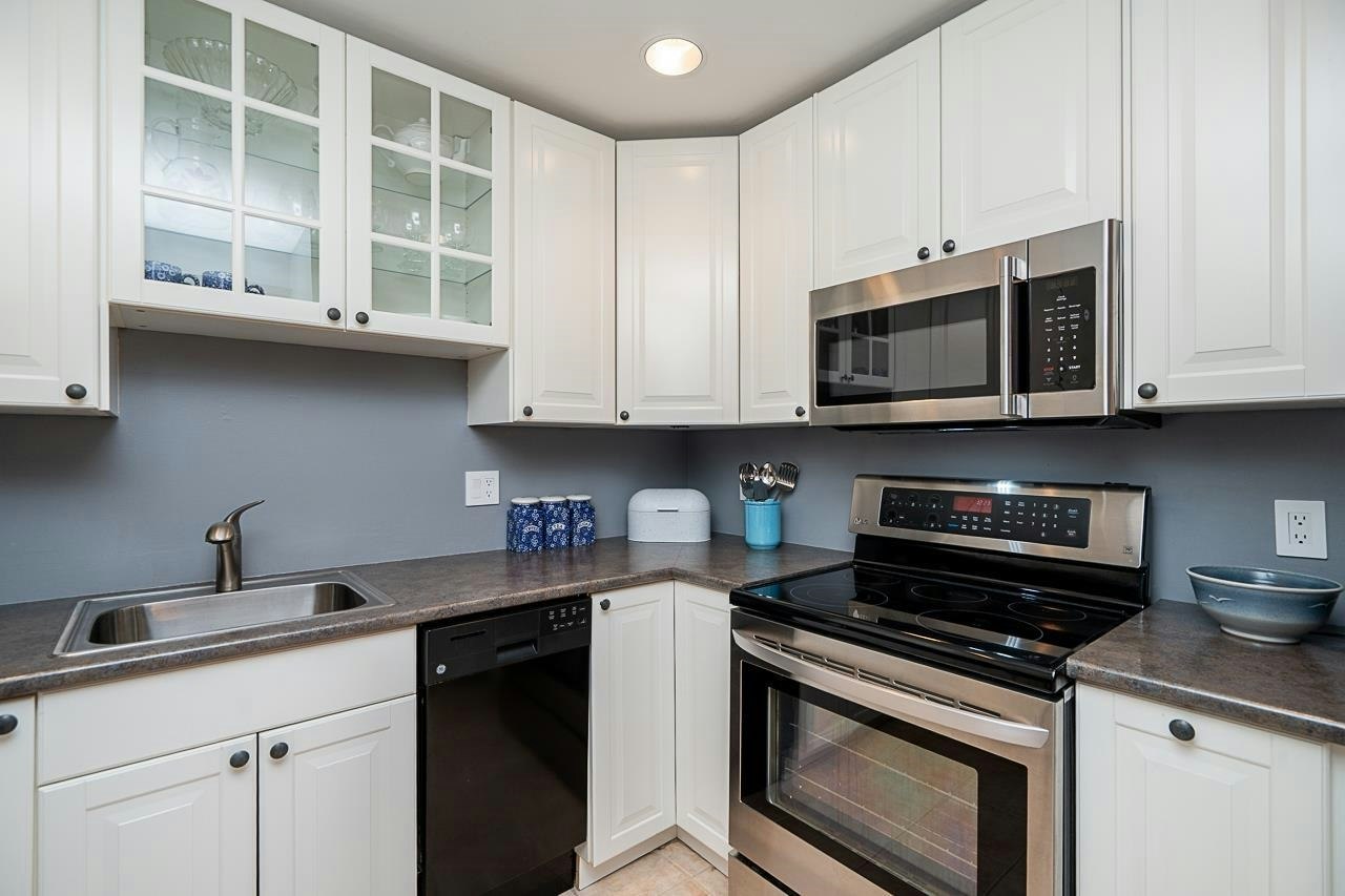 3rd Floor-15165 Marine Drive, Surrey, BC, V4B 1C5 - 5