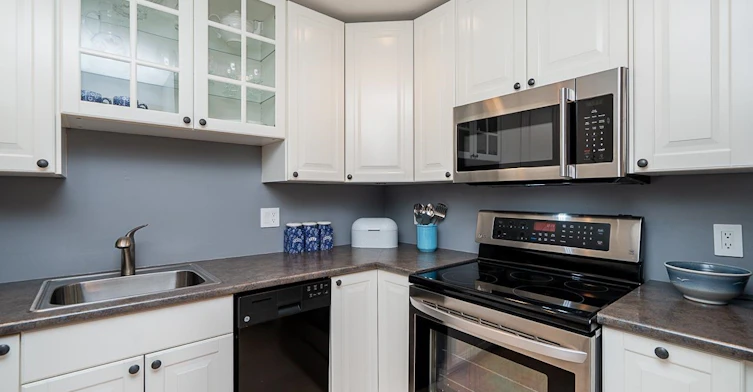 3rd Floor-15165 Marine Drive, Surrey, BC, V4B 1C5 - 5
