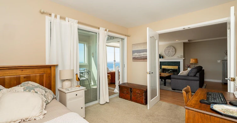 3rd Floor-15165 Marine Drive, Surrey, BC, V4B 1C5 - 9