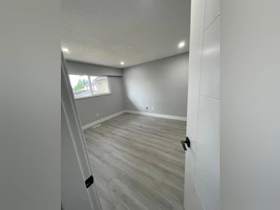 13272 97 Avenue - 4