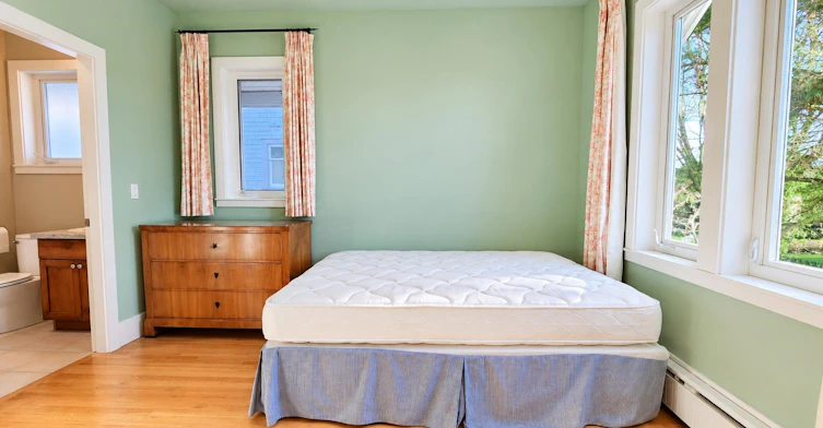 2491 W 14th Avenue, Vancouver, BC, V6K 2W4 - 10