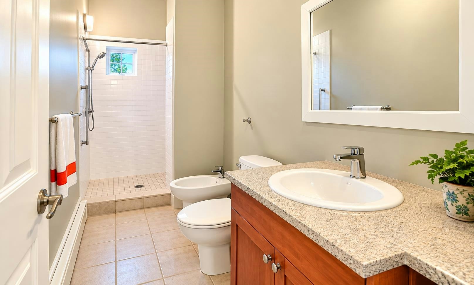 2491 W 14th Avenue, Vancouver, BC, V6K 2W4 - 21