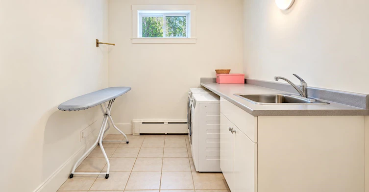 2491 W 14th Avenue, Vancouver, BC, V6K 2W4 - 20