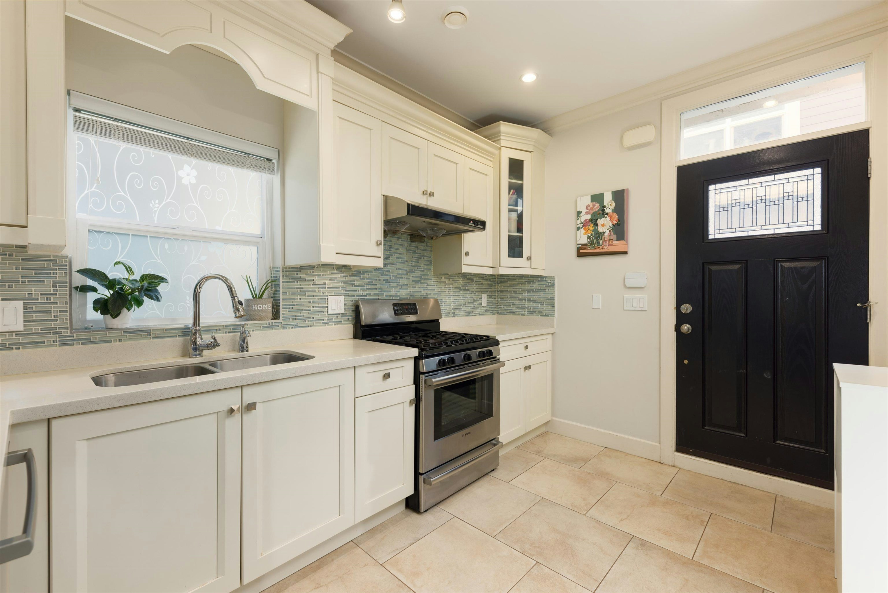 1176 E King Edward Avenue, Vancouver, BC, V5V 2G2 - 11
