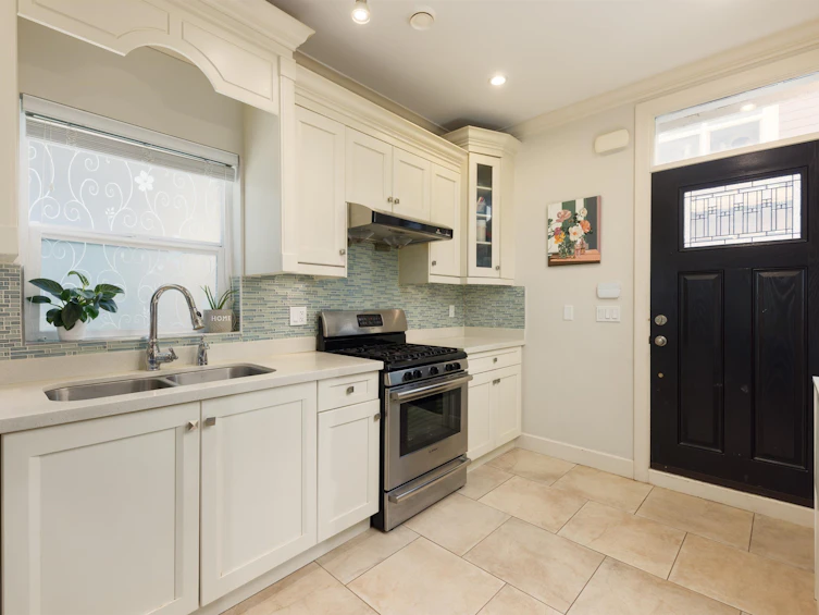 1176 E King Edward Avenue, Vancouver, BC, V5V 2G2 - 11