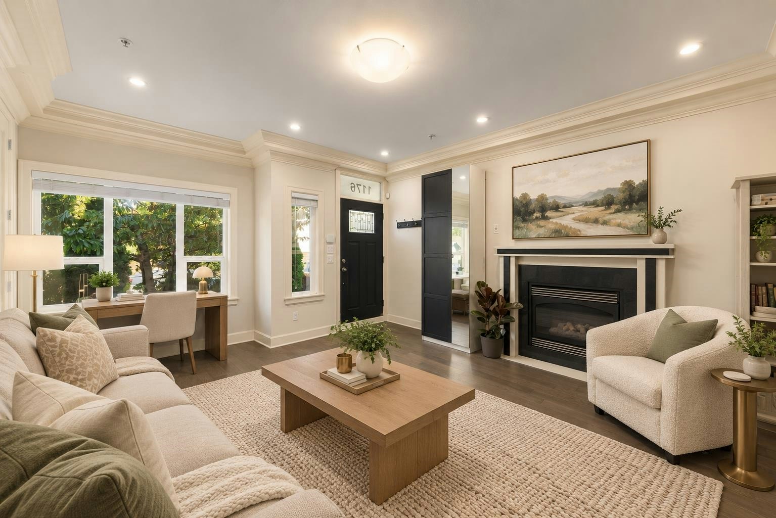 1176 E King Edward Avenue - 5