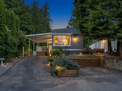 30-2035 Martens Street - 3