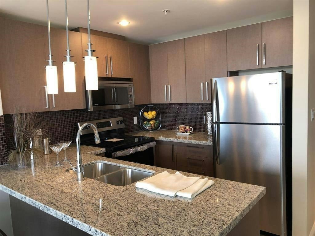 32XX-888 Carnarvon St, New Westminster, BC, V3M 0C6 - 2