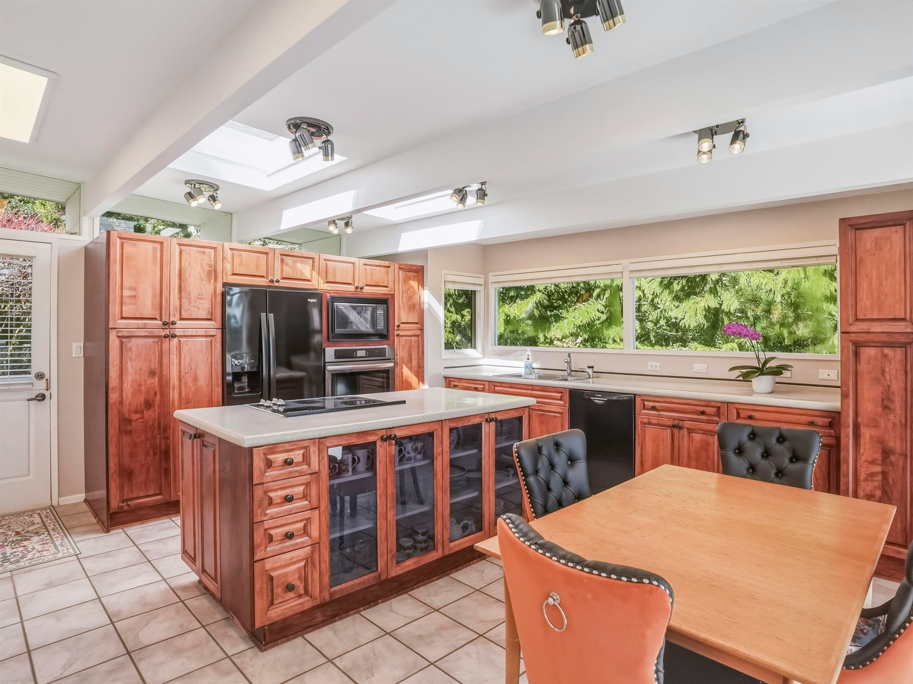 680 St. Andrews Road, West Vancouver, BC, V7S 1V6 - 10