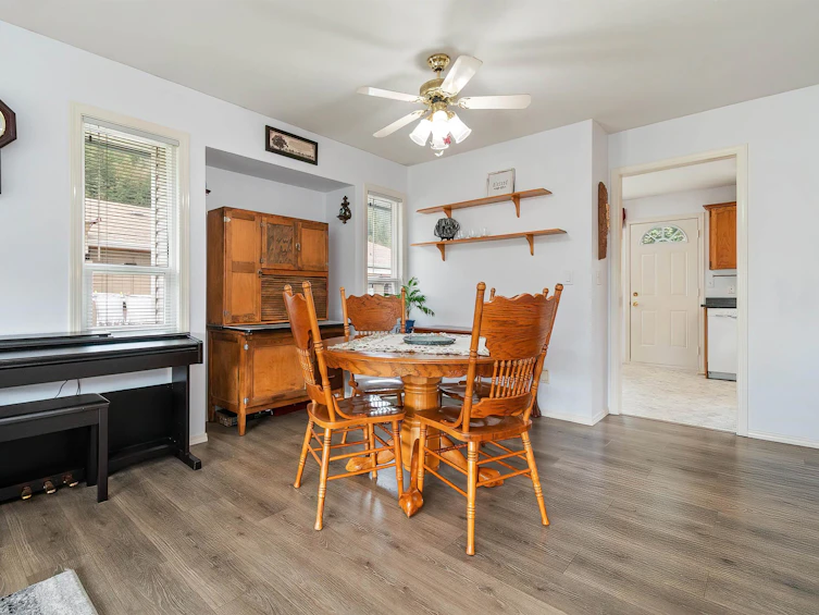425 Hadway Drive, Harrison Hot Springs, BC, V0M 1K0 - 7