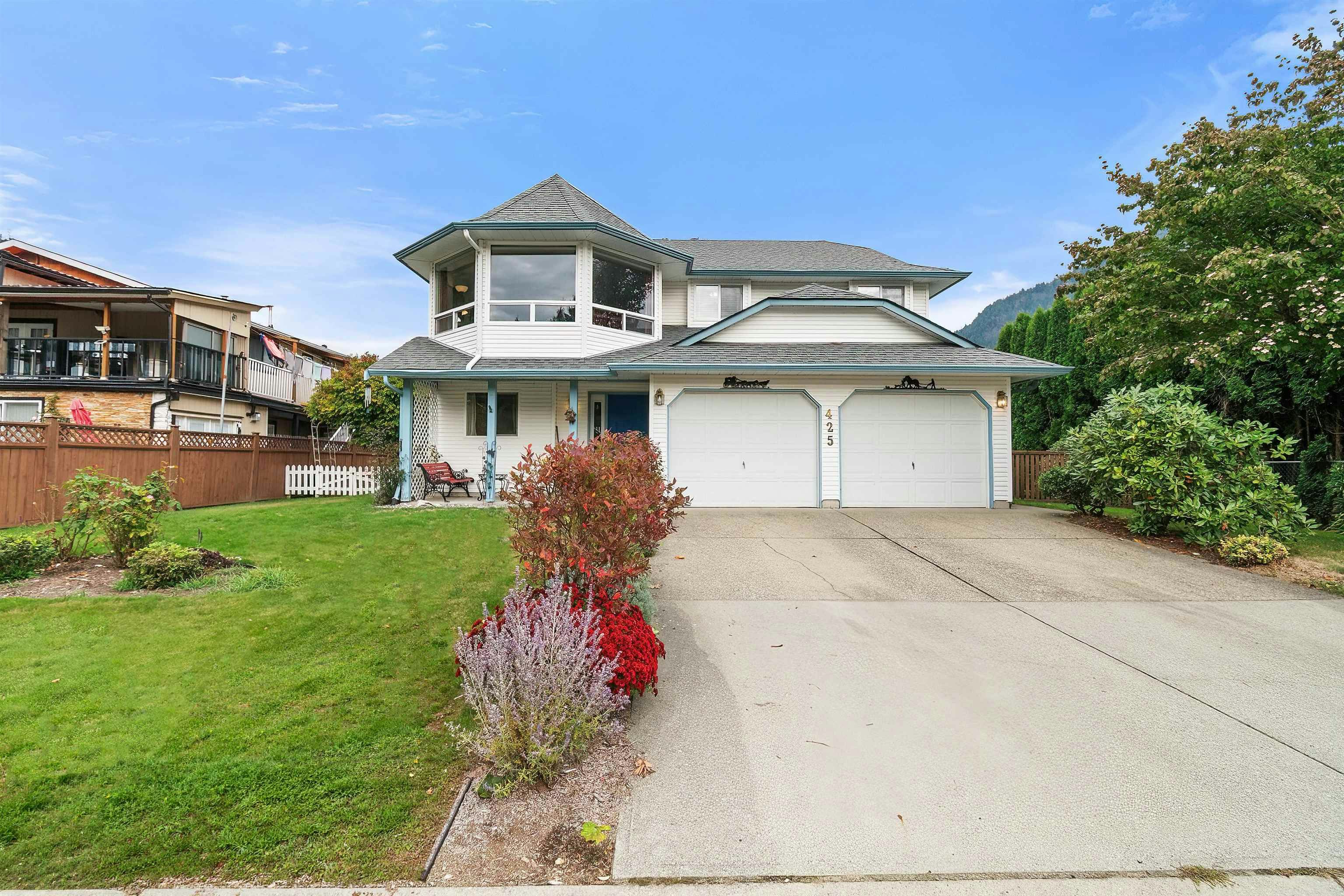 425 Hadway Drive, Harrison Hot Springs, BC, V0M 1K0