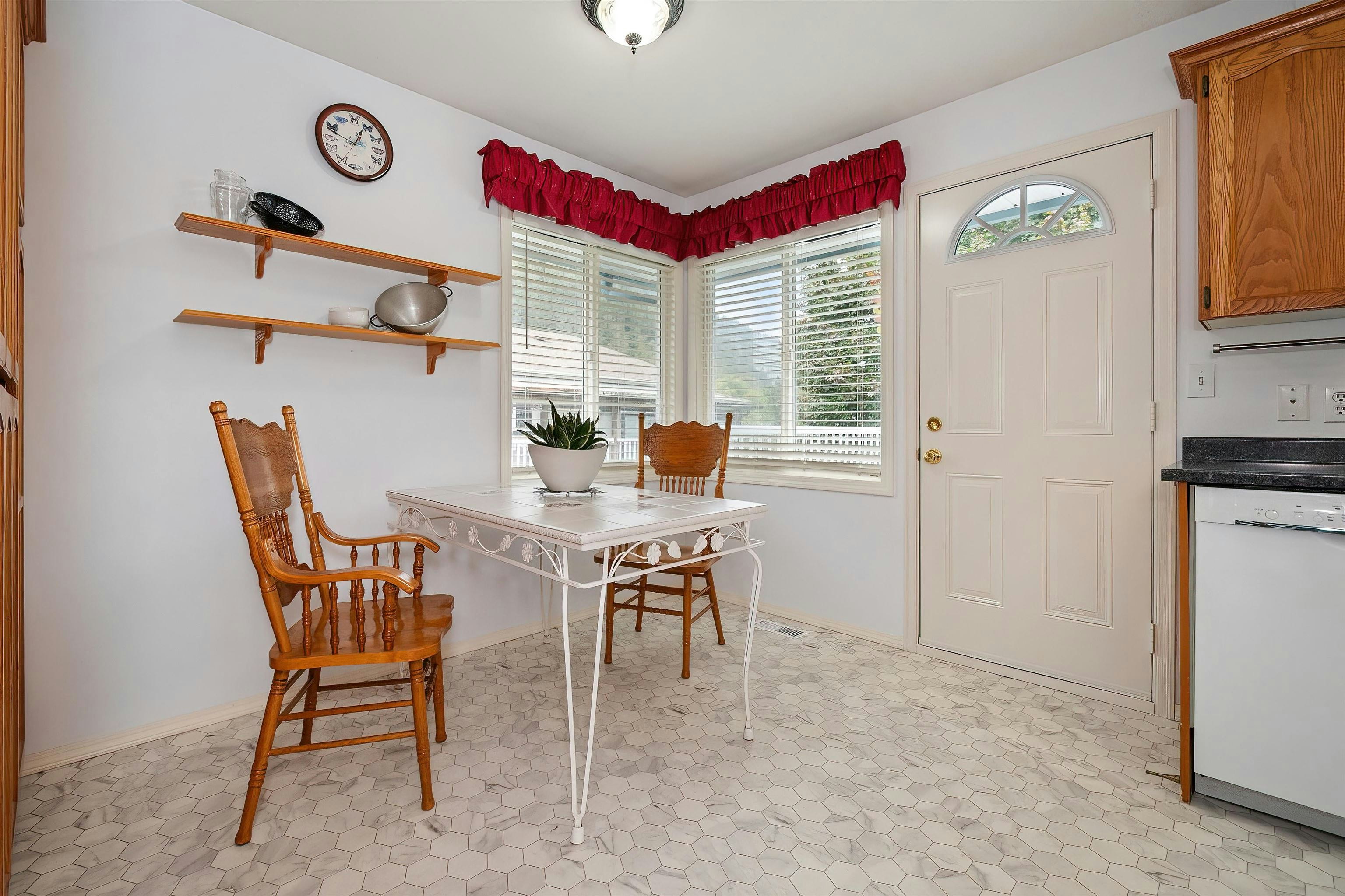 425 Hadway Drive, Harrison Hot Springs, BC, V0M 1K0 - 15