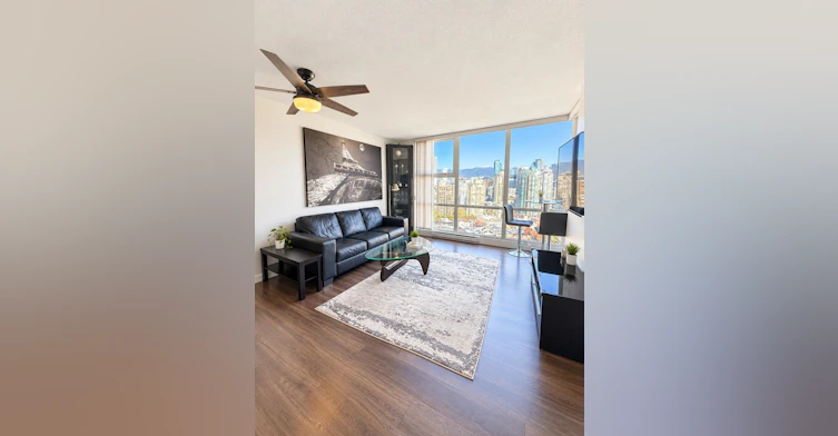 3305-193 Aquarius Mews, Vancouver, BC, V6Z 2Z2 - 3