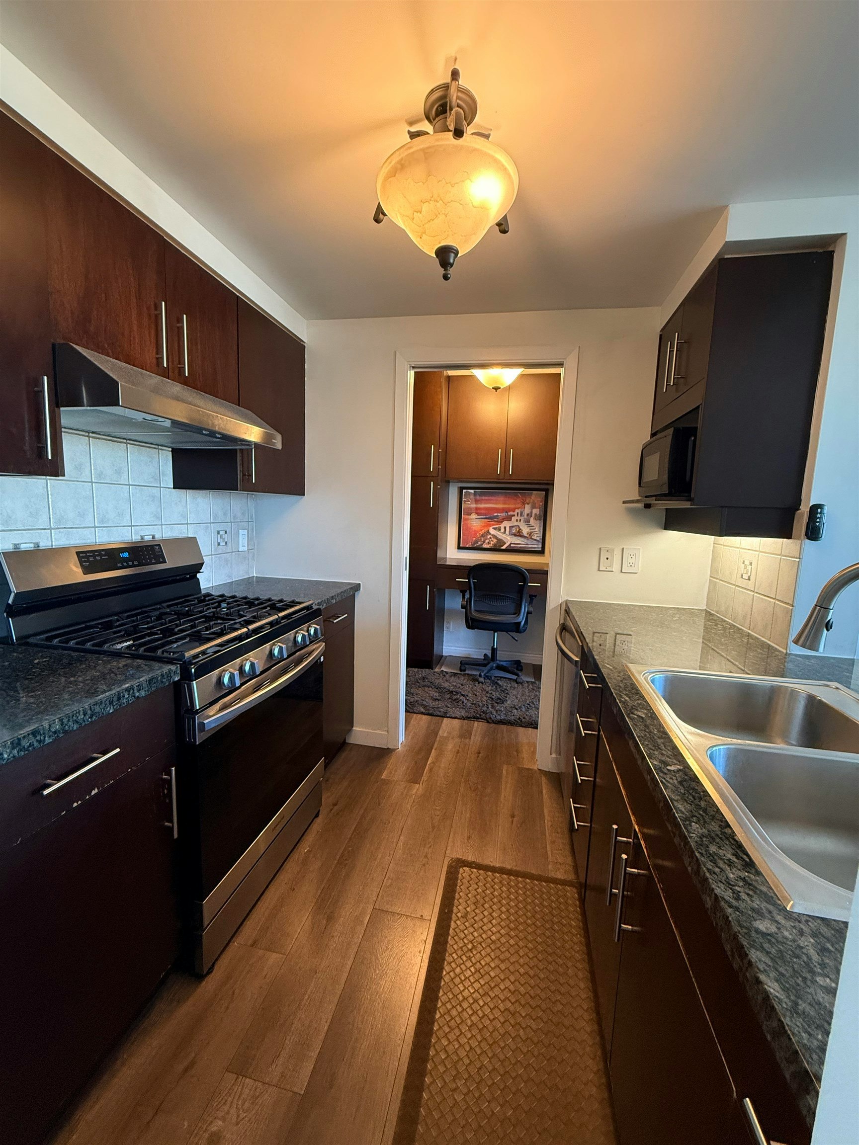 3305-193 Aquarius Mews, Vancouver, BC, V6Z 2Z2 - 8