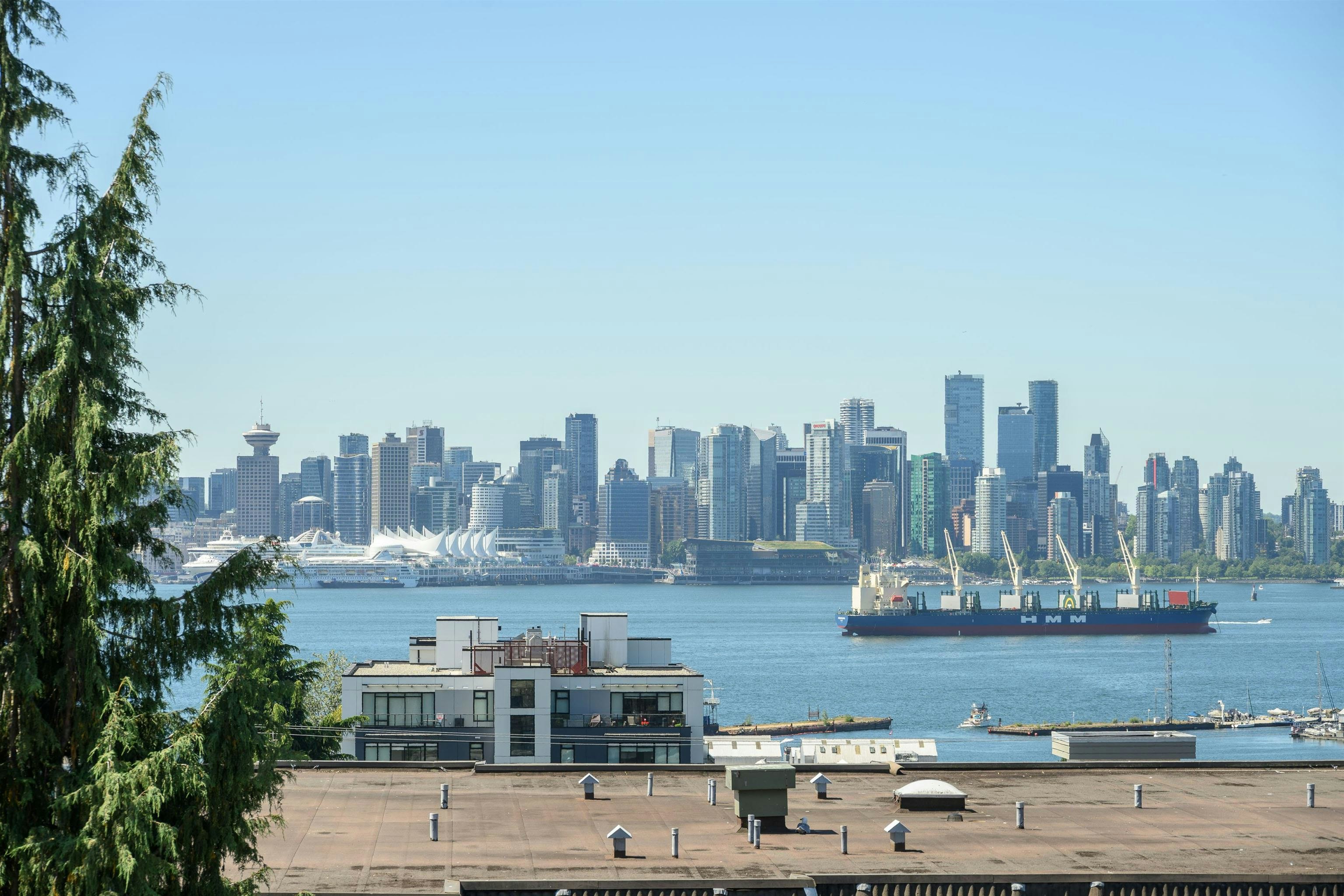 305-310 W 3rd Street, North Vancouver, BC, V7M 1G4