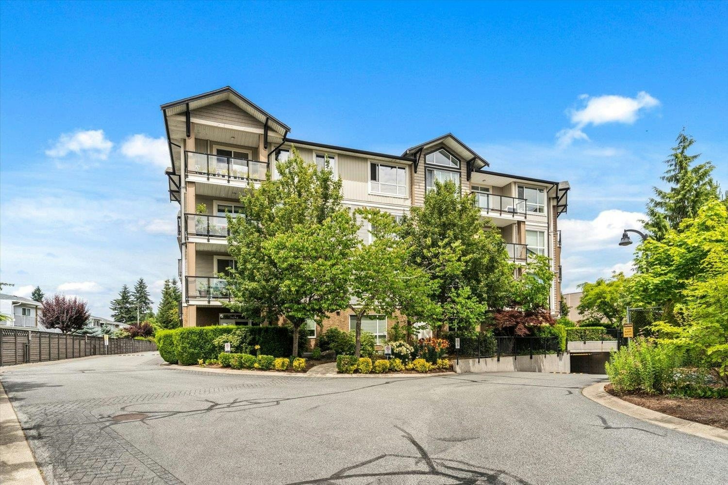 313-32729 Garibaldi Drive, Abbotsford, BC, V2T 0A6 - 32
