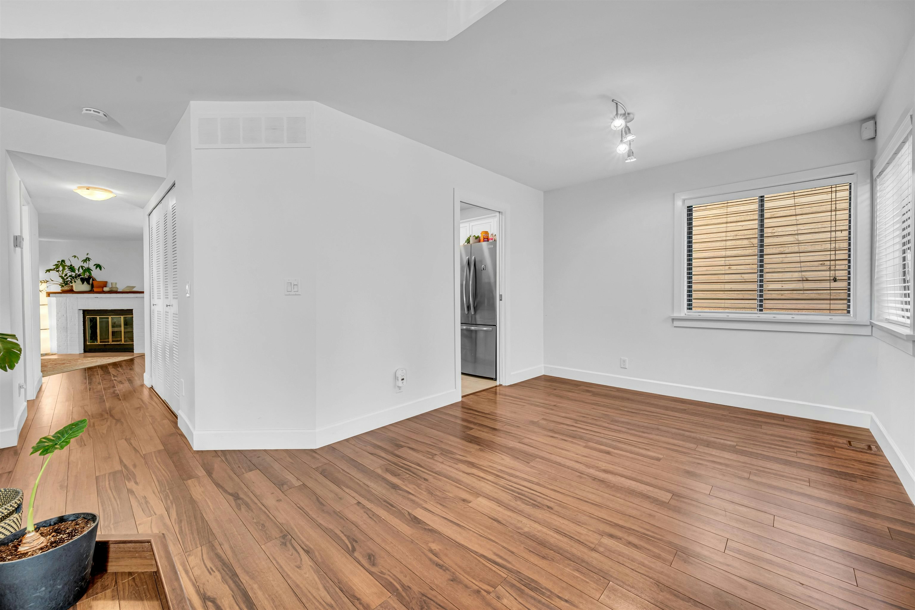 7237 Quatsino Drive, Vancouver, BC, V5S 4C2 - 16