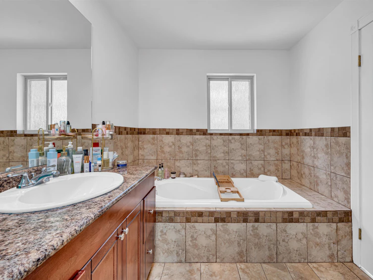7237 Quatsino Drive, Vancouver, BC, V5S 4C2 - 15