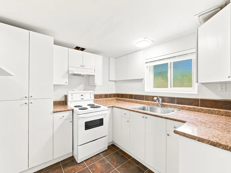 338-342 St. Georges Avenue, North Vancouver, BC, V7L 3G9 - 25