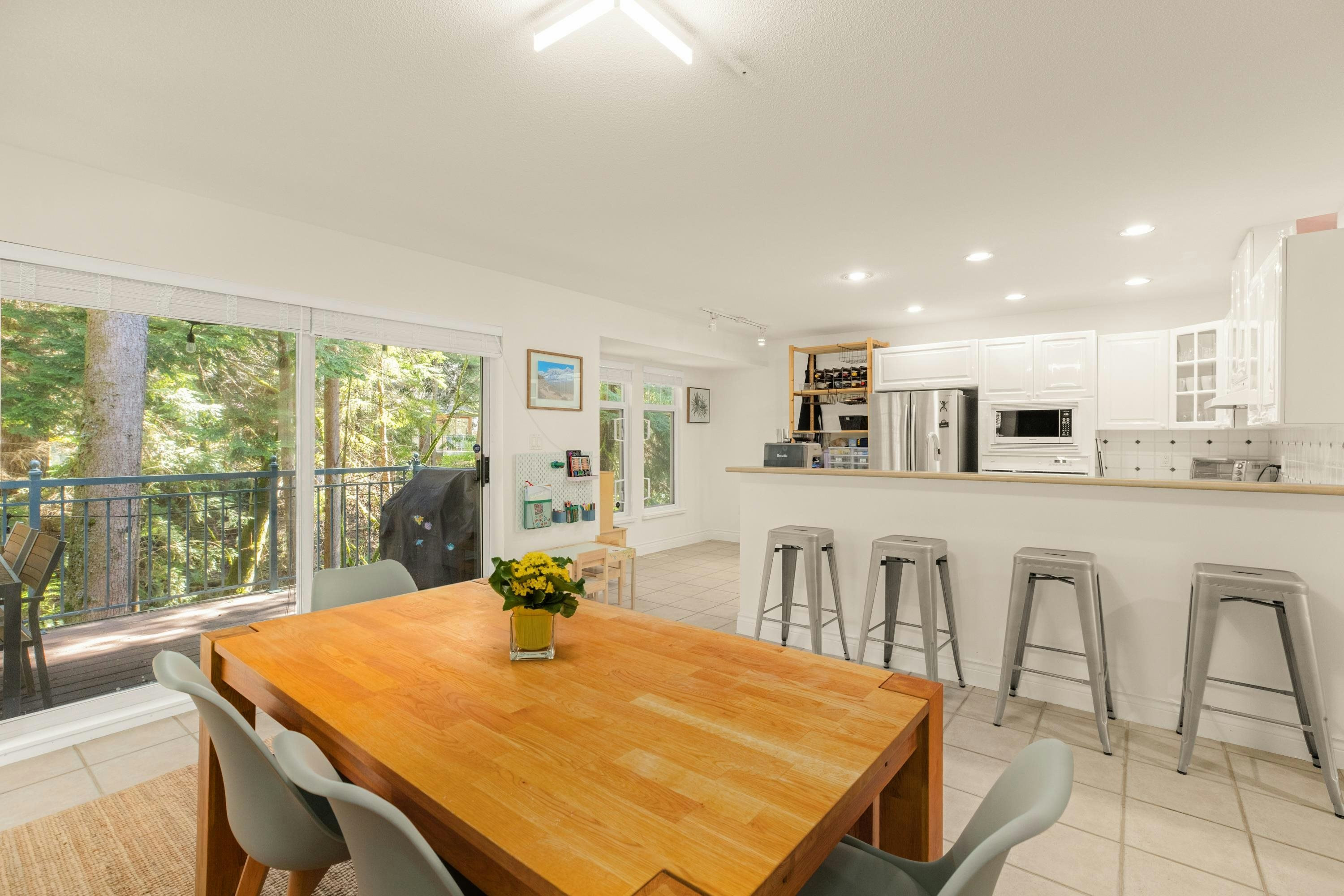 1188 Strathaven Drive, North Vancouver, BC, V7H 2Z6 - 9
