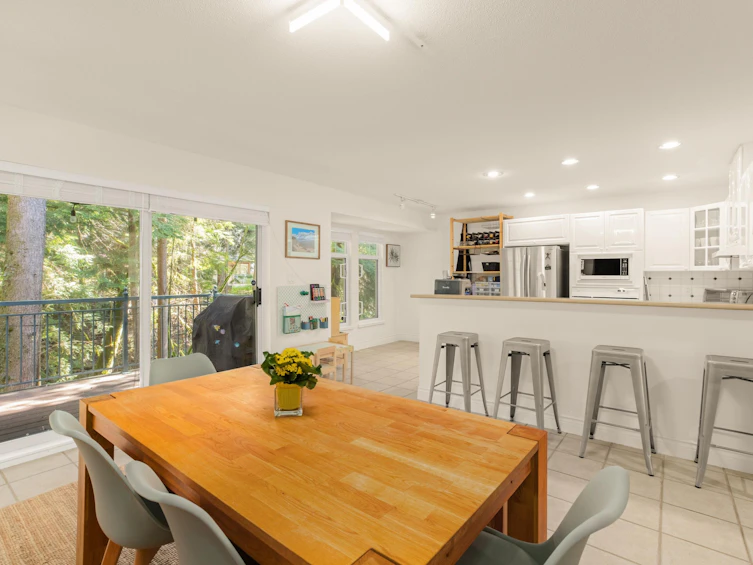 1188 Strathaven Drive, North Vancouver, BC, V7H 2Z6 - 9