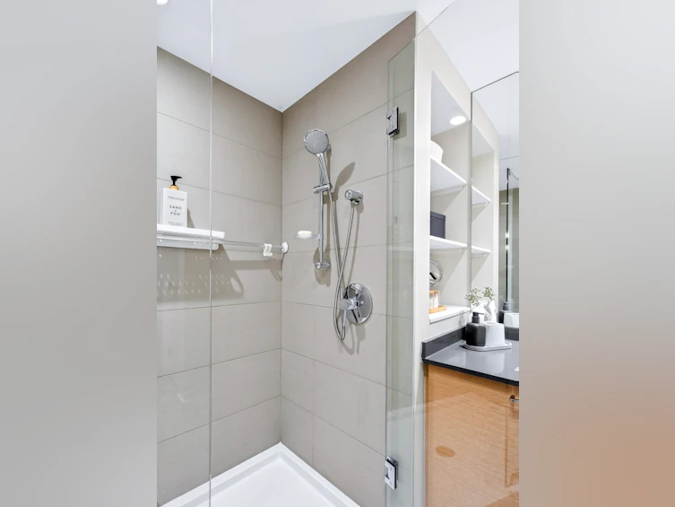 413-135 E 17 Street, North Vancouver, BC, V7L 0C4 - 17